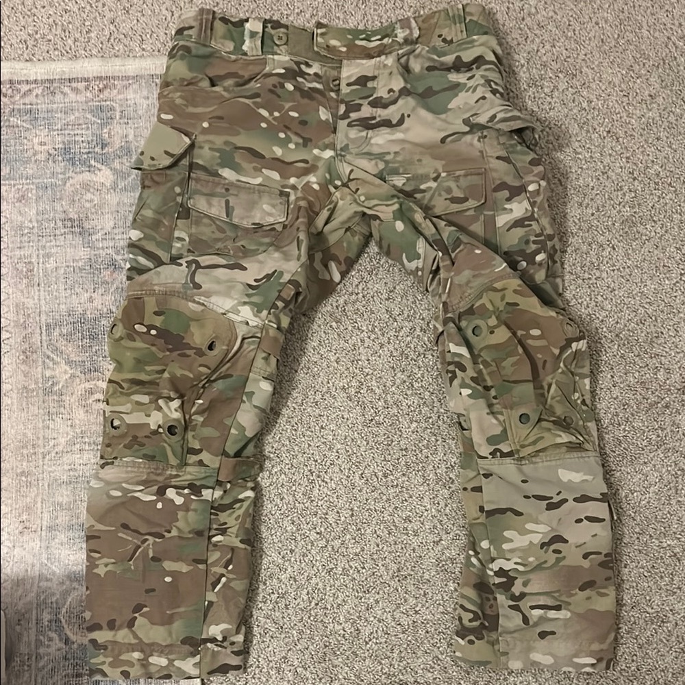 Patagonia LVL9 combat pants excellent condition!